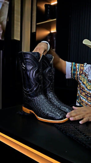 Bull CH1 Cowboy Boots