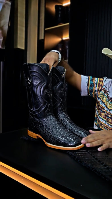 Bull CH1 Cowboy Boots