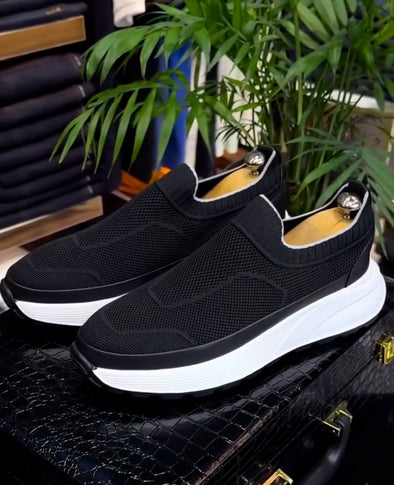 Classic breathable casual sneakers