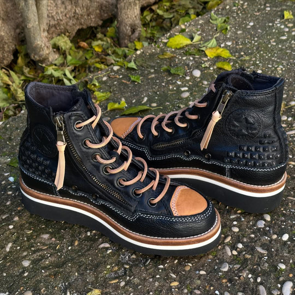 Men's artisan hand-stitched leather shoes
